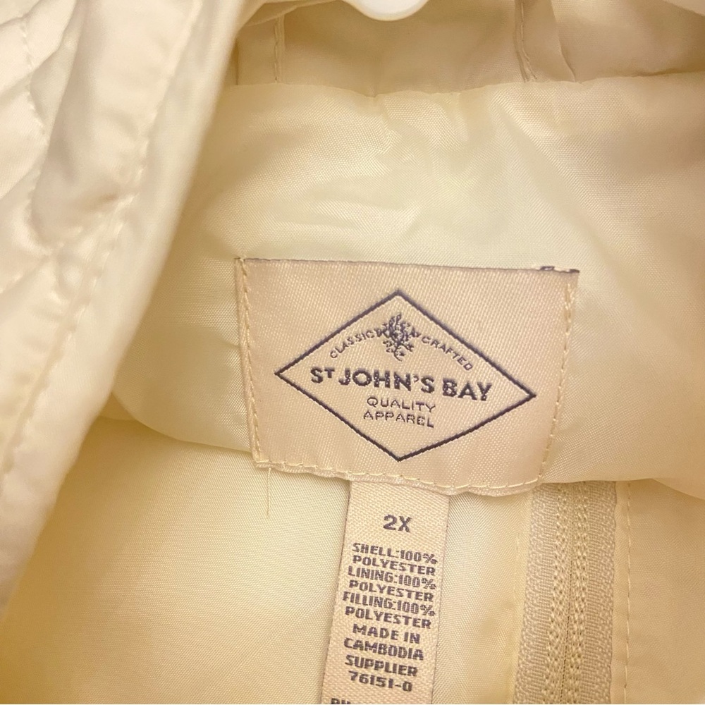 St. John's Bay Womens New Plus Midweight Quilted Vest in Ivory. - Picture 6 of 7